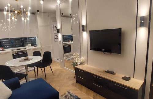 Ozarow Mazowiecki Apartment | Apartment 20 minutes from Warsaw with Balcony