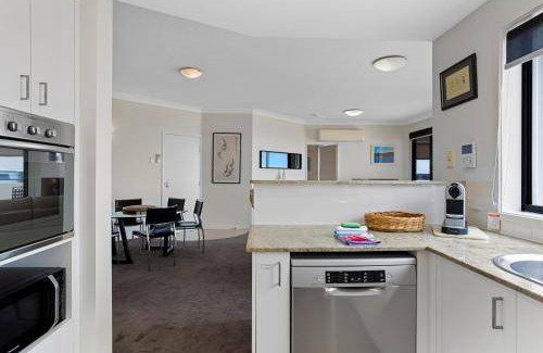 Scarborough Apartment | Apartment ∙ 3 bedrooms ∙ 6 guests