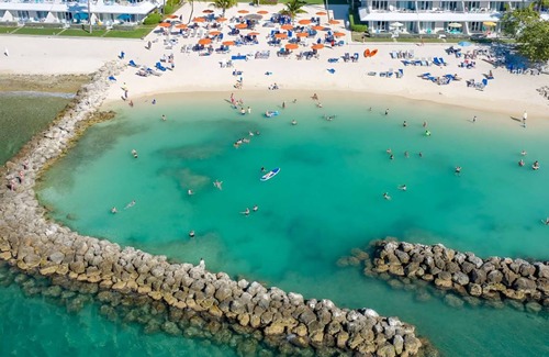 Seven Mile Beach Apartment | Apartment ∙ 3 bedrooms ∙ 6 guests