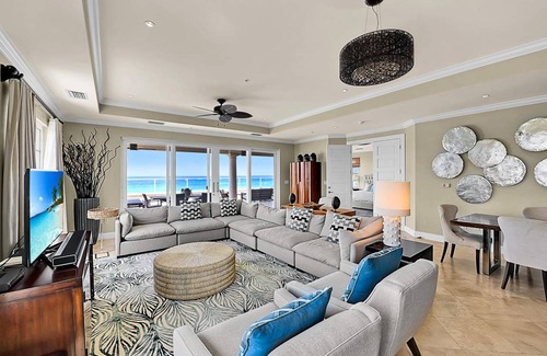 Seven Mile Beach Apartment | Apartment ∙ 4 bedrooms ∙ 10 guests