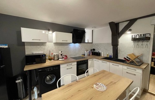 Semur-en-Auxois Apartment | Apartment 4 center SEMUR EN AUXOIS "At Delphine and Guillaume" France