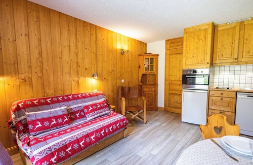 Meribel-Mottaret Condo | Apartment 4 Guests – Ski-in - Ski-out Méribel Mottaret