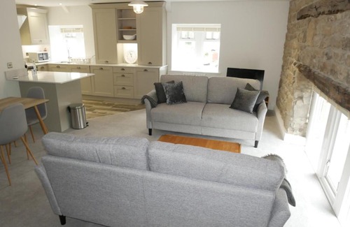 Rothbury Apartment | Apartment 4 Tomlinsons Apartments