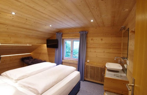 Partenen Apartment | Apartment ∙ 5 bedrooms ∙ 10 guests
