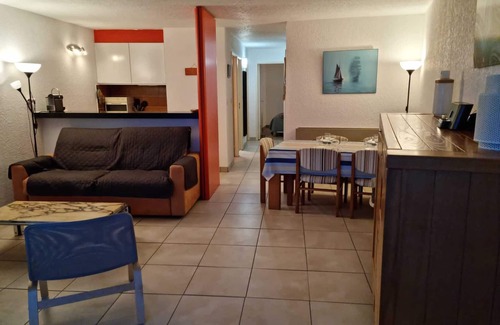 Montpellier Apartment | APARTMENT 59 M2 - 2 BEDROOMS - TERRACE 9 M2 - FULL SEA VIEW - GARAGE INCLUDED