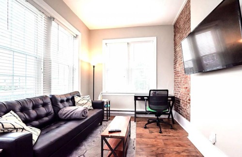 Wilmington Apartment | Apartment ∙ 6 bedrooms ∙ 2 guests