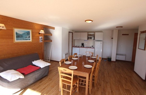 Chamrousse Apartment | Apartment 8 people, south terrace, near slopes
