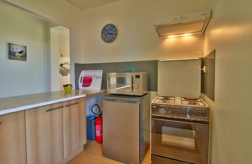 Montmorot Apartment | Apartment 80 m², 2 bedrooms, all comfort, with land. 6 people + baby