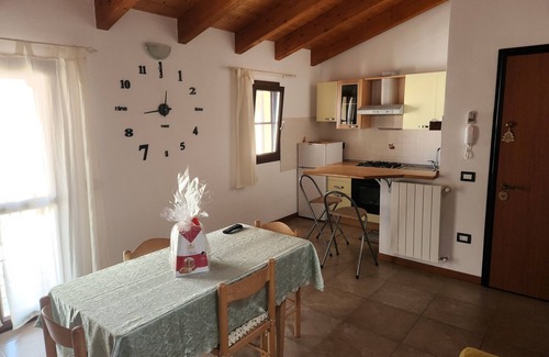 Cabras Apartment | Apartment a stone's throw from the sea
