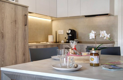 Pont-Saint-Martin Apartment | Apartment Agriturismo La Grange - Relaxing House with Mountain View, Wi-Fi and Air Conditioning