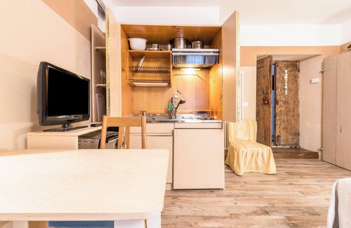 Canale di Tenno Apartment | Apartment Agriturismo "Al Gallo Nero Miele" near Lake Garda with Mountain View & Terrace