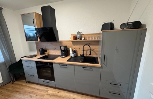Edewecht Apartment | Apartment 'Ahlers' with Shared Terrace, Private Garden and Wi-Fi
