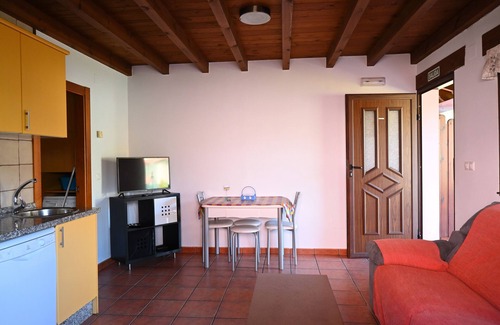 Avin Apartment | Apartment 'Aires De Avín 1' with Mountain View, Private Terrace and Wi-Fi