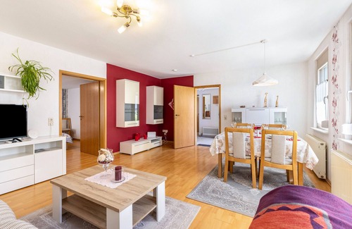 Genkingen Apartment | Apartment 'Alb Rose Ferienwohnung' with Private Terrace, Shared Garden and Wi-Fi