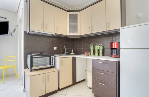 Kalligoni Apartment | Apartment 'Alexandros Studio' with Mountain View, Wi-Fi and Air Conditioning