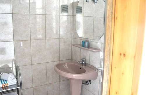 Spittal an der Drau House | Apartment "Alpenrose" in the manor house - Laggerhof directly on the south bank of the