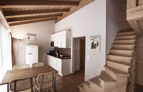 Klosters-Serneus Apartment | Apartment "Alpin 1" with Terrace & Wi-Fi