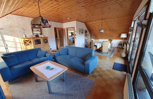 Finnentrop Apartment | Apartment 'Am Patenberg' with Mountain View, Balcony and Wi-Fi
