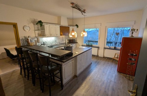 Burg an der Wupper Apartment | Apartment 'Am Steinweg' with Mountain View, Private Terrace and Wi-Fi