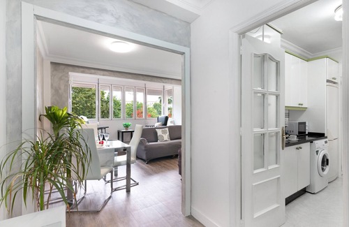 Huelva Apartment | Apartment 'Antiguo Estadio' with Private Terrace, Balcony and Wi-Fi