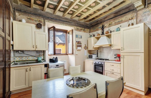Orta San Giulio Apartment | Apartment 'Antro Di Circe - Orta Centro' with Private Terrace, Garden and Wi-Fi