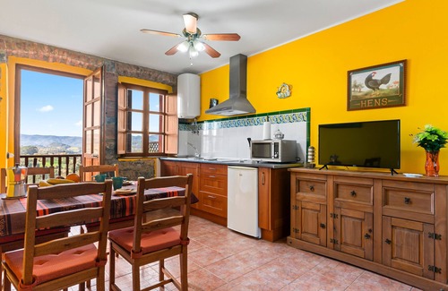 Tornon Apartment | Apartment 'Aritmética' with Mountain View, Shared Terrace and Wi-Fi