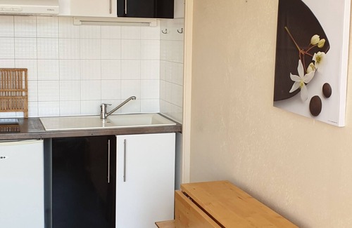 Cadeilhan-Trachere Apartment | Apartment at the foot of the slopes View of the peaks