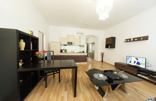 Rudolfsheim-Funfhaus Apartment | Apartment No. 07 in Vienna near Schönbrunn/Westbahnhof | Keyless Check-In