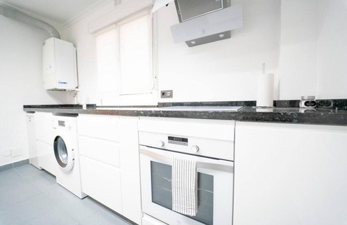 El Pison Apartment | Apartment Av. Castilla