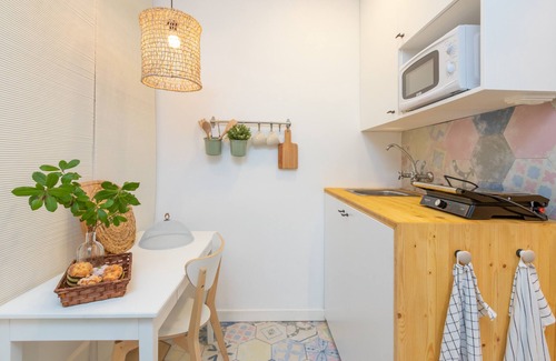 Can Carbonell Apartment | Apartment 'Bacom House' with garden in the forest
