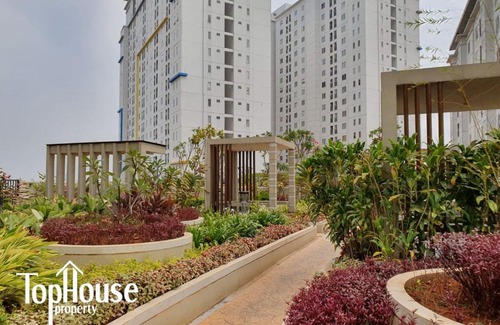 Jatinegara Apartment | Apartment Bassura City by Travelibu