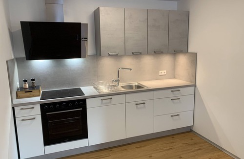 Schuttertal Apartment | Apartment 'Bee Home' with Mountain View, Private Terrace and Wi-Fi