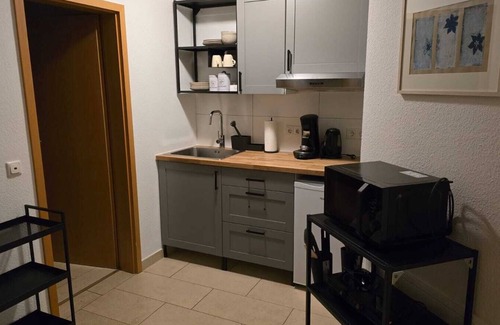 Ruwer-Eitelsbach Apartment | Apartment 'Bei Annemarie' with Private Terrace, Private Garden and Wi-Fi