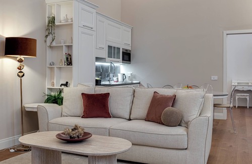 Santa Croce Apartment | Apartment 'Bella Benci Firenze' with Wi-Fi and Air Conditioning