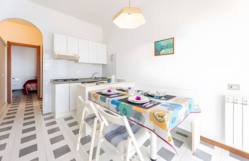 Lacona Apartment | Apartment 'Bilo Nr 14' with Mountain View, Private Terrace and Shared Garden