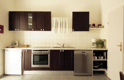 Kritzendorf Apartment | Apartment 'Bioweingut Hauerhof 99 - 2' with Shared Terrace, Wi-Fi and Air Conditioning