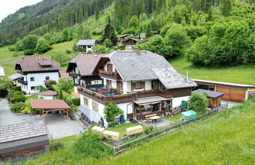 Naggl Apartment | Apartment 'Birke' with Lake View, Private Terrace and Wi-Fi