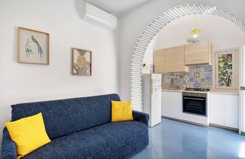 Erchie Apartment | Apartment 'Blue Amalfi Coast' with Sea View, Wi-Fi and Air Conditioning