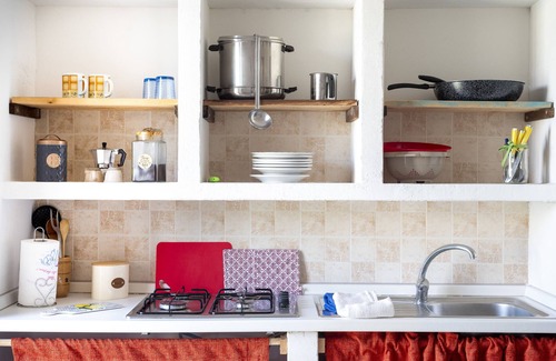 Giurdignano Apartment | Apartment 'Borgo Borgia - Casa Del Oliandolo' with Shared Pool, Wi-Fi and Air Conditioning