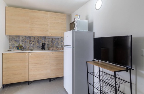 Granelli Apartment | Apartment 'Brezza Marina In Oasi Del Mare' with Sea View and Wi-Fi