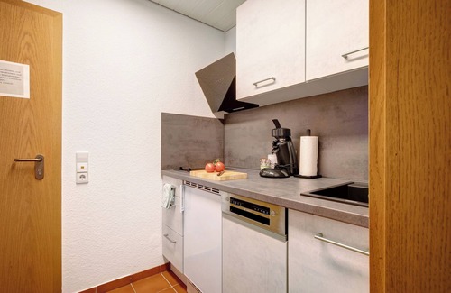 Bad Urach Apartment | Apartment 'Burgblick' with Shared Garden and Wi-Fi