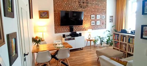Czestochowa Apartment | Apartment by Cathedral free breakfast