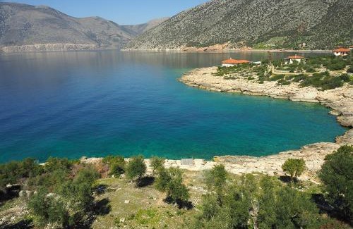 Platees House | Apartment by The Sea Near Athens