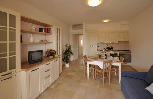 Puntone Apartment | Apartment by the sea with private outside space, Air Conditioning,Wi-Fi.Bpt
