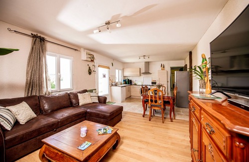 Beaugas House | Apartment: Calm, relax in the "Coeur de Bastide" in the southwest of France