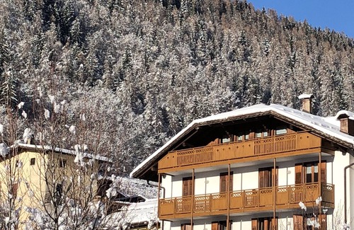 Croviana Apartment | Apartment 'Casa Anselmi 4' with Mountain View, Balcony and Wi-Fi