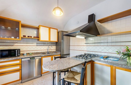 Trino Apartment | Apartment 'Casa Dalla Nonna 2' with Balcony, Wi-Fi and Air Conditioning