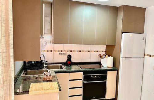 Chilches Apartment | Apartment 'Casa Pera' with Private Terrace and Wi-Fi