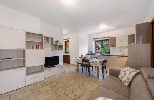 Verres Apartment | Apartment 'Casa Vacanze Villatanya - Cir 0014' with Mountain View, Shared Garden and Wi-Fi