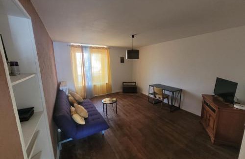 Jarny Apartment | Apartment center station ground floor